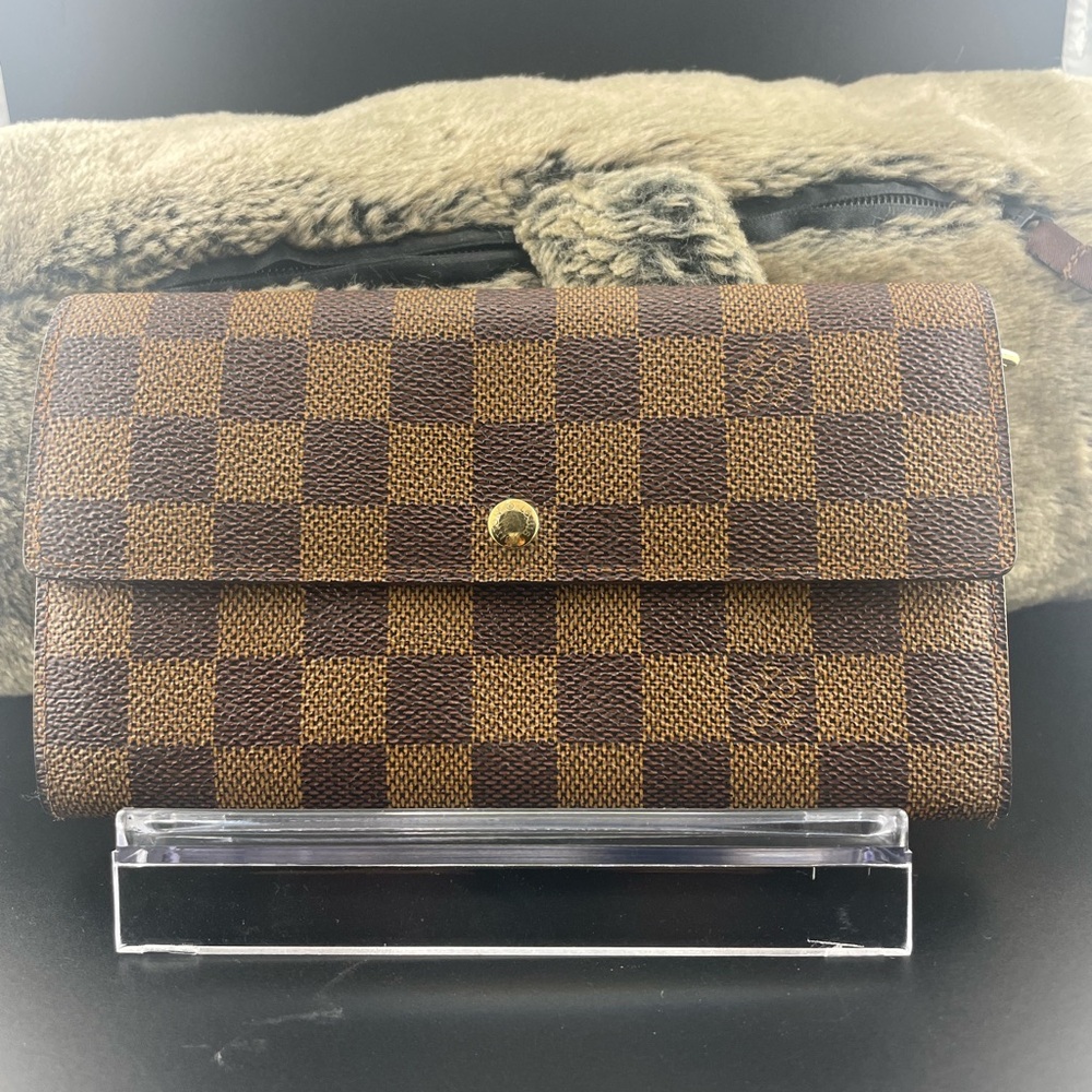 Authentic Louis Vuitton Ebene long wallet with dustbag